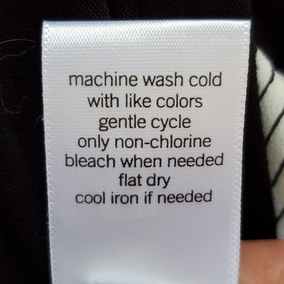 Apt. 9 Black White Mixed Media Lightweight High-Low Top Size M - Picture 10 of 10